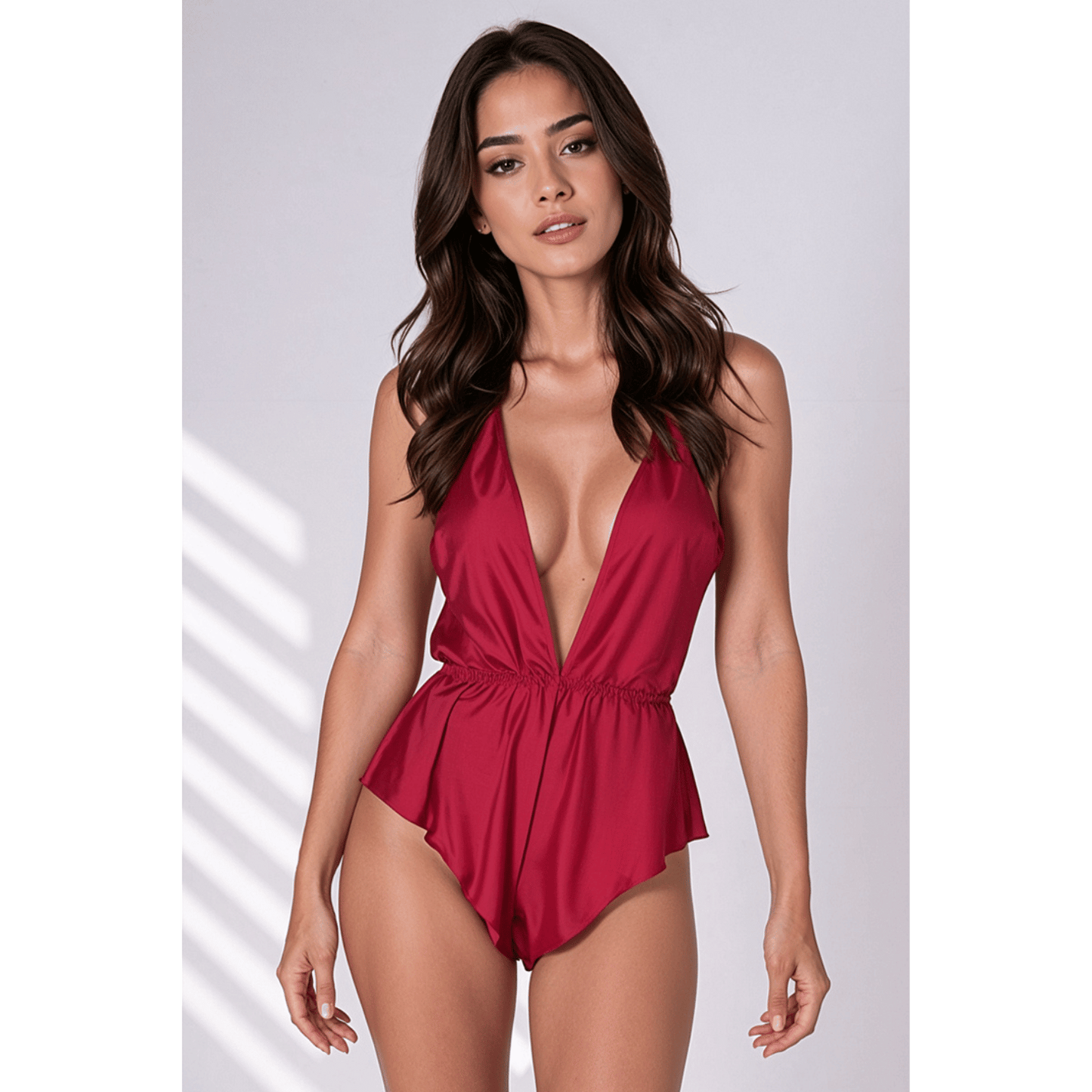 Body Sensie Passion en satin rouge avec décolleté plongeant et taille froncée – Oh My God’Z