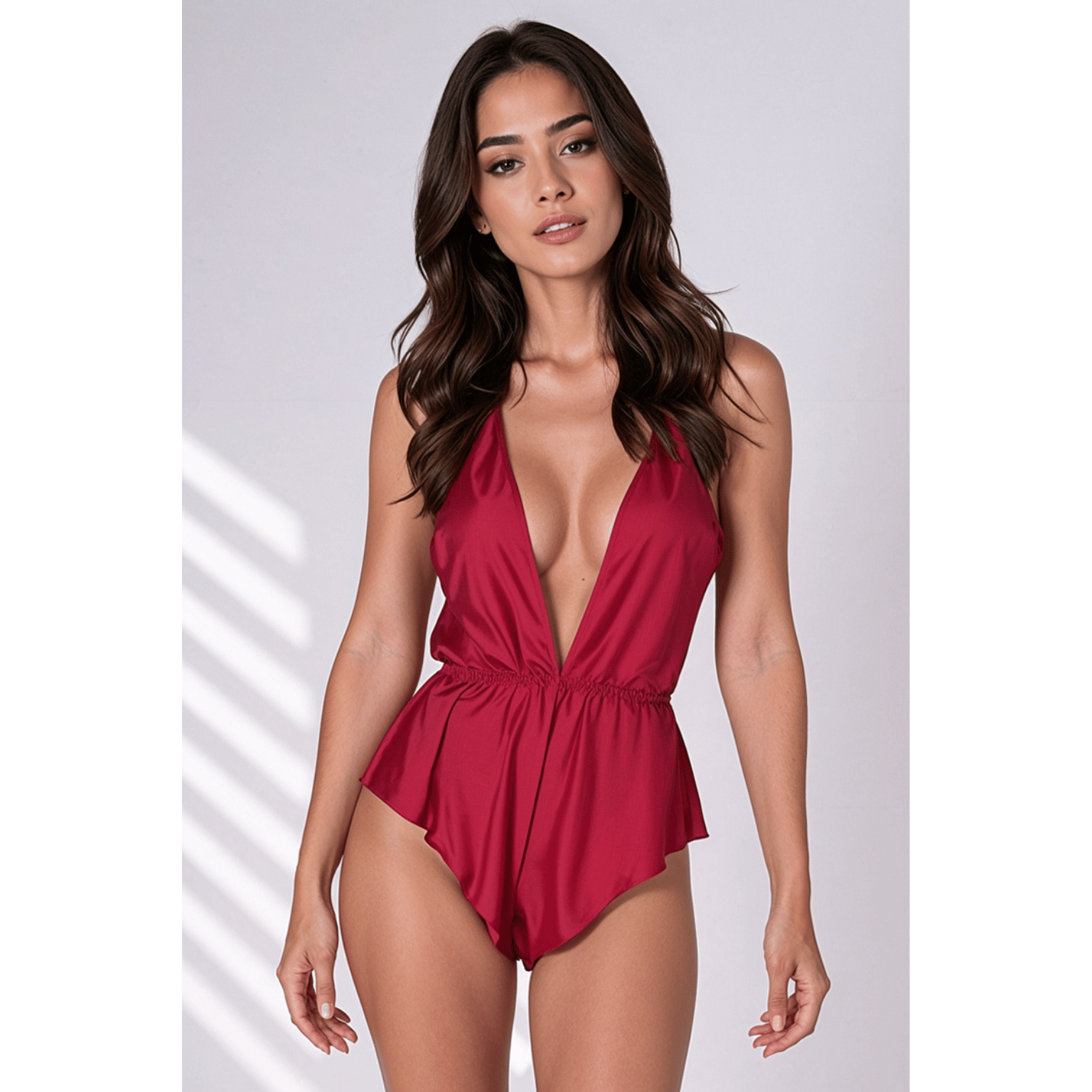 Body Sensie Passion en satin rouge avec décolleté plongeant et taille froncée – Oh My God’Z
