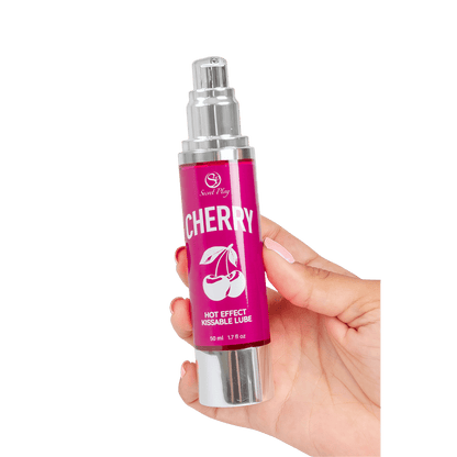Lubrifiant chauffant Cherry Secret Play en application, expérience douce et chaleureuse – Oh My God’Z