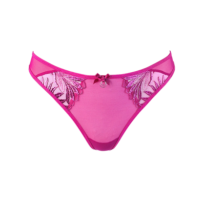 Lingerie de luxe Oh My God'Z, string rose en tulle transparent avec broderies d'Axami, parfait pour accompagner des sextoys haut de gamme.