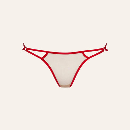 String rouge transparent V-8868 d'Axami, proposé par Oh My God'Z. Un design séduisant combinant un tissu léger et des ornements délicats pour un confort et une allure irrésistibles.