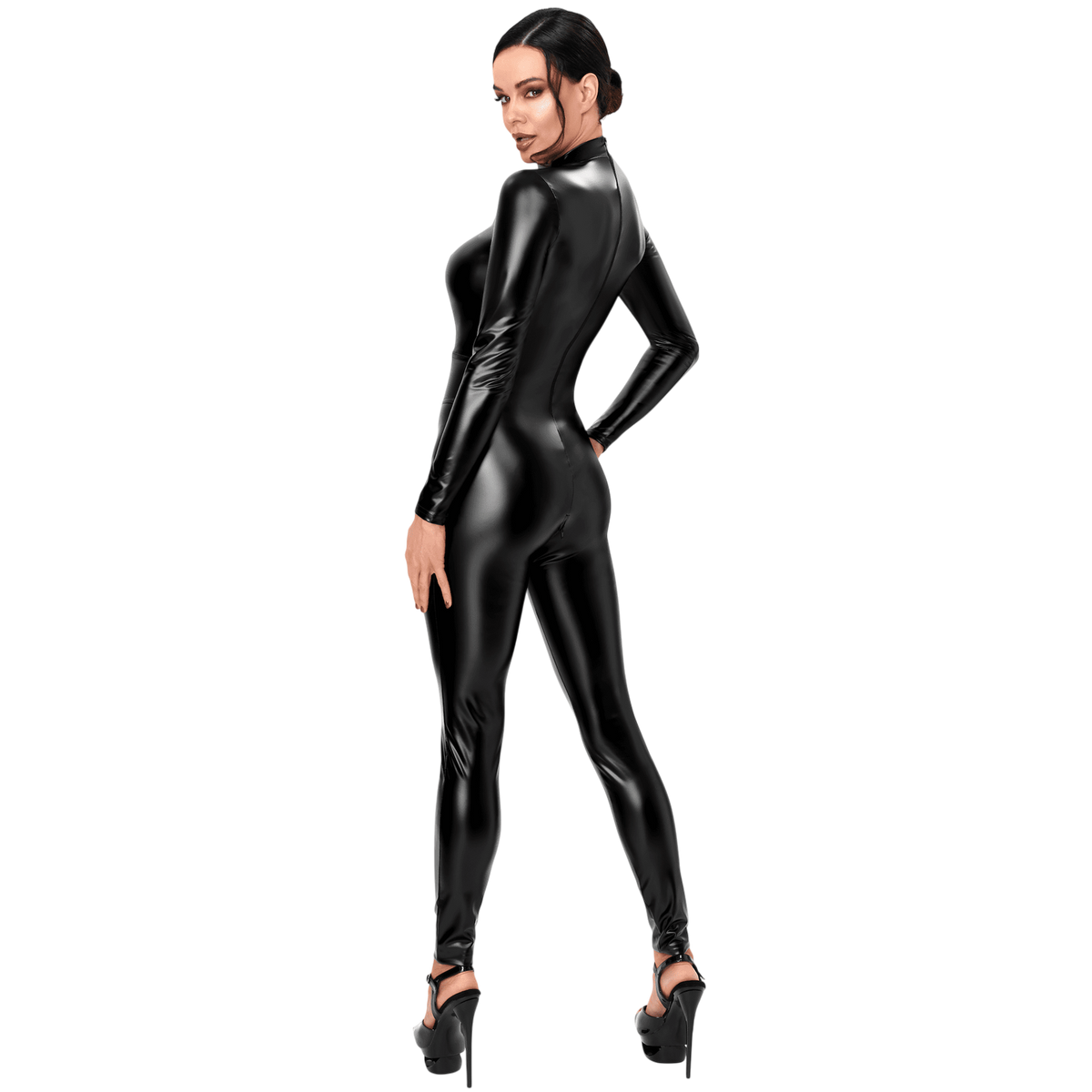Vue de dos de la combinaison catsuit noire brillante wetlook avec zip arriere, portee par une femme - Oh My God'Z