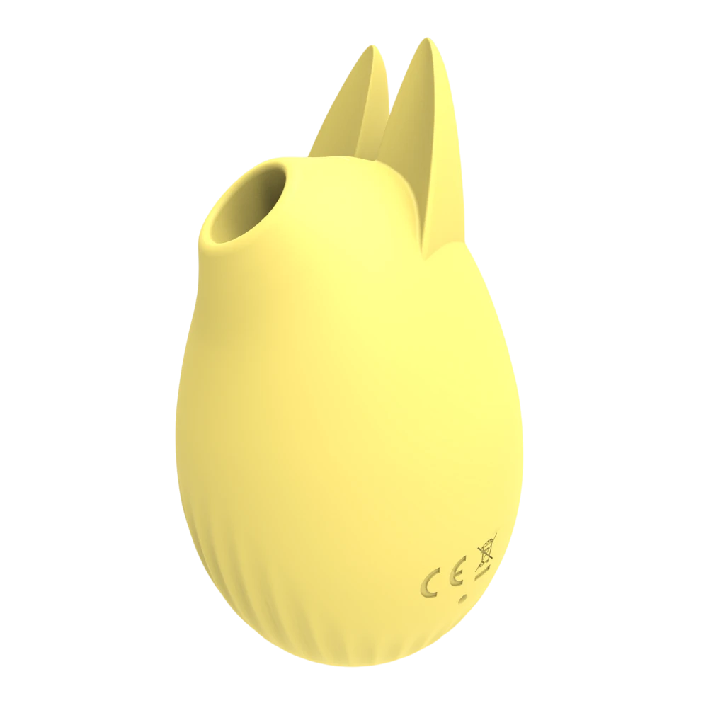 Stimulateur clitoridien Bunny USB jaune en silicone avec oreilles, vue de trois quarts - Oh My God'Z